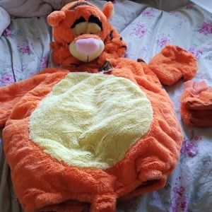 Tiger baby costume  like new
